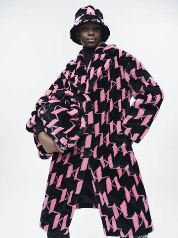 KARL LAGERFELD推出“KL”全新徽标