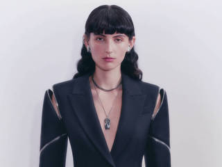 Alexander McQueen 2022早春女装系列瞩目呈献