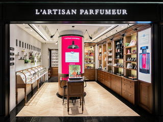 L'Artisan Parfumeur阿蒂仙之香进驻上海ifc商场 优雅演绎法式自然香颂