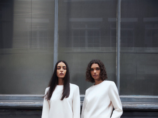 Totême晚装胶囊系列全新上市 