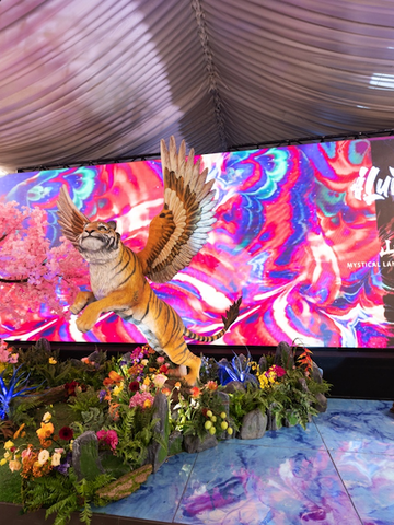 携手推动时尚与色彩设计领域合作创新 BCBGMAXAZRIA与爱涂妆iLuvVivid合举行时装秀