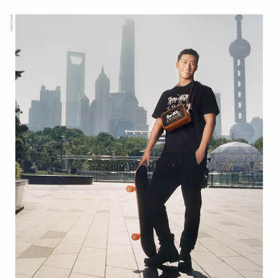  Coach欣喜宣布窦骁成为新一任品牌代言人 并发布由其演绎的2022春季高级服饰系列“心驰由我”广告形象大片