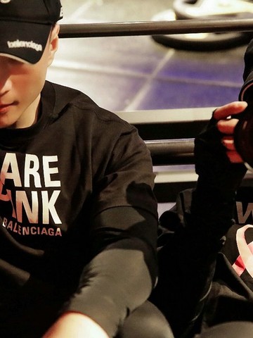 范景翔陈君发起“FJ+致敬粉紅絲帶运动”加盟国际“WE ARE PINK慈善行动”致力全球女性健康