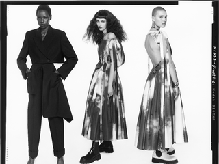 Alexander McQueen 2022春夏女装系列广告大片发布
