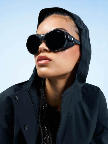 盟可睐MONCLER 2022春夏系列之MATT BLACK暗黑哑光 高科技服饰抗衡地心引力，玩转活力都市生活