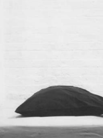 SAINT LAURENT RIVE DROITE SAINT LAURENT 圣罗兰右岸系列 罗伯特·梅普尔索普（ROBERT MAPPLETHORPE）