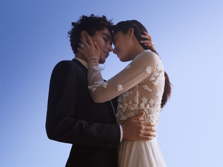 戴比尔斯珠宝 DE BEERS JEWELLERS 推出全新订婚钻戒  演绎爱的恒久承诺