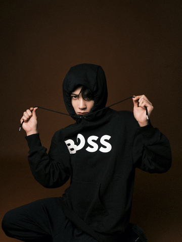 boss全新LOGO卫衣再度回归，推出个性化定制服务