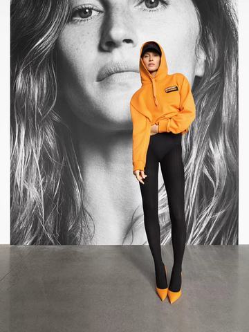 Burberry发布新一季TB夏季专属标识系列