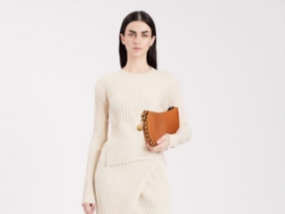 Stella McCartney 心动呈现2022七夕甄选系列：爱在当下 邂逅迷“链”