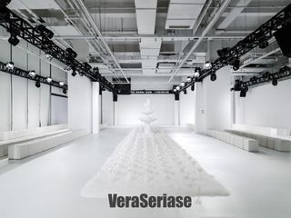 VeraSeriase 2023春季走秀发布