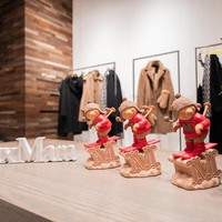 Max Mara 2022秋冬系列登录青岛 李小冉惊喜现身绽放百种魅力