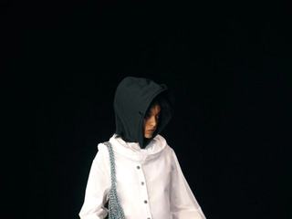 YUEQI QI 2023春夏系列以「VENTURA」