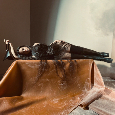 Acne Studios 携手 Rosalía 呈现 2022 秋冬系列