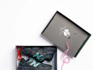 New Balance首次携手Mowalola释出「New Balance x Mowalola 9060」