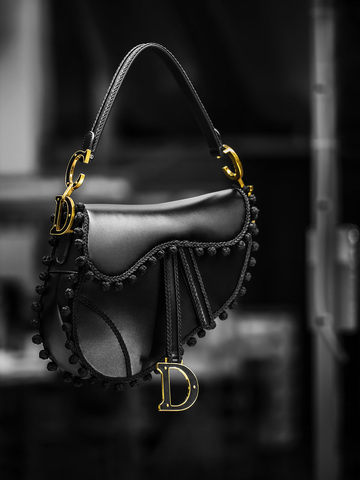 迪奥马鞍包 赋新经典