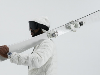 IWC 万国表与 FACTION SKIS 合作推出限量版夜光“太浩湖白”自由式滑雪板
