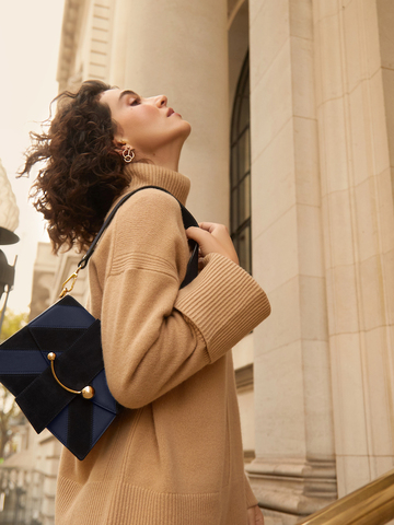 冬日假期 —— Strathberry发布圣诞假日系列