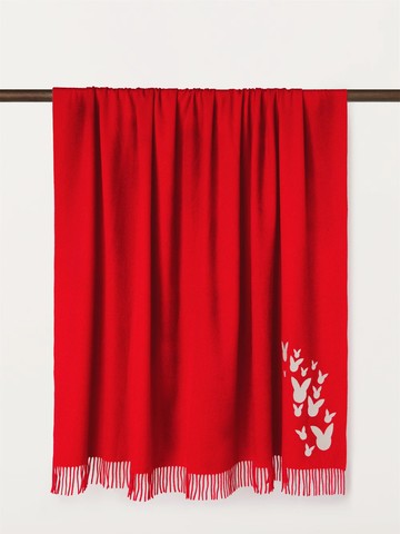 Loro Piana 推出胶囊系列庆祝农历新年兔年