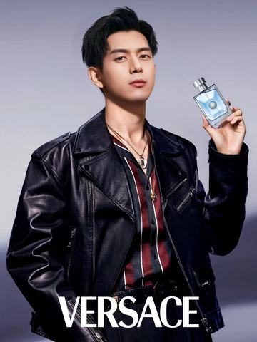 Versace全球香水代言人- 李现