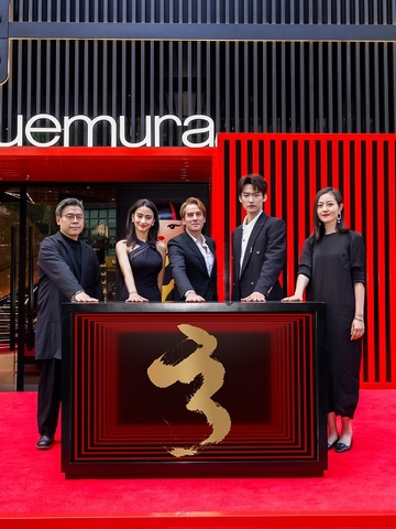 亚洲先锋 开箱首秀 植村秀中国首家旗舰店正式开幕