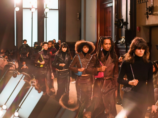 Coach发布2023秋季高级服饰系列