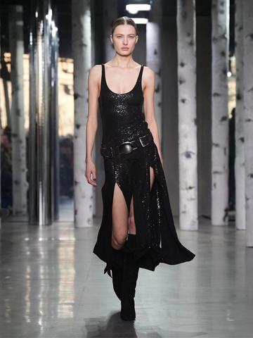 都市波西米亚风情：MICHAEL KORS COLLECTION 2023秋冬系列时装秀隆重登场