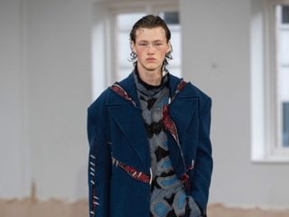 设计师品牌PRONOUNCE珀琅汐 于伦敦时装周发布“一撇一捺”2023秋冬系列