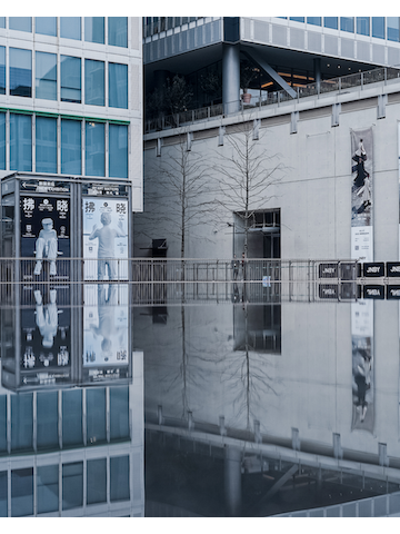 JNBY发布2023夏季新品，体验一场身临其境的“片刻的旅行”