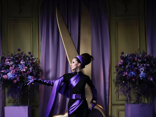 Roger Vivier 倾情呈现 2023 秋冬系列 无惧时光的隽永廓形