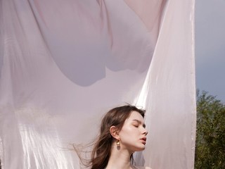 法国内衣品牌Etam SS23羽感蕾丝系列释出