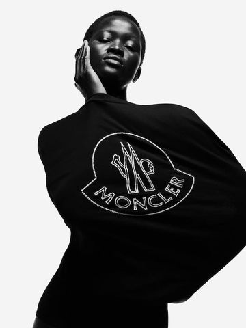 盟可睐MONCLER 2023夏季系列 盟可睐Moncler经典山地基因，伴您开启夏日燃情之旅