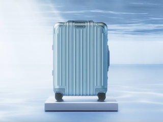 以静谧之蓝咏颂自然之美 	RIMOWA (日默瓦) 呈献全新限定系列