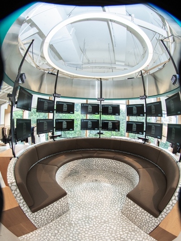 英雄联盟 x STAFFONLY 「膨胀玩家聚乐部」限时开启 ASSEMBLE！ALL STAFFS