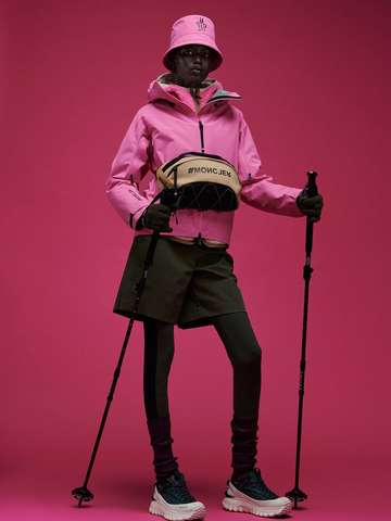 盟可睐MONCLER GRENOBLE 2023早秋系列  至轻叠穿，放肆山野 