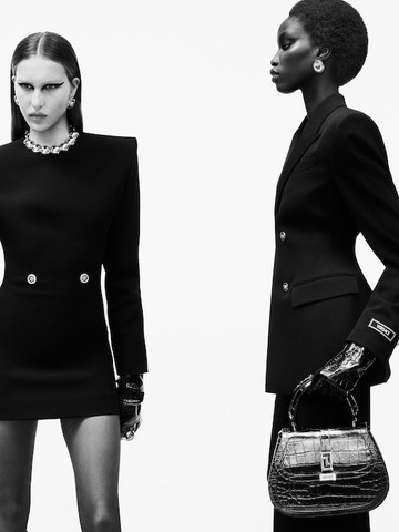 Versace发布2023秋冬系列广告大片