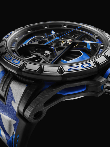 迷彩风暴 席卷赛道 罗杰杜彼 Roger Dubuis 王者竞速系列小牛Sterrato钛合金腕表