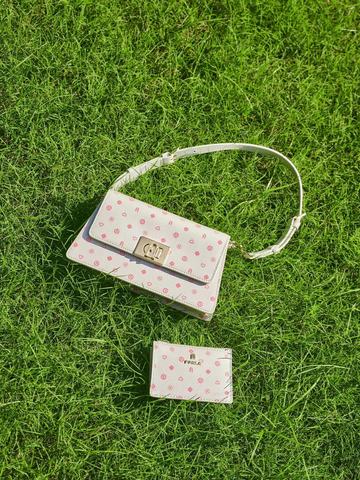 FURLA FOR LOVE以爱之名，诠释2023七夕特别系列
