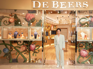 七夕礼赠 爱由此生 戴比尔斯珠宝 DE BEERS JEWELLERS 携张新成倾启浪漫七夕礼物季