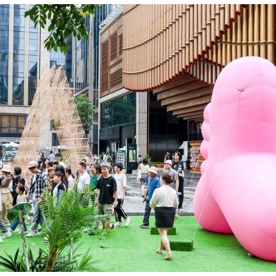 色彩盛宴唤醒秋日多巴胺，BFC时尚季开启多元时髦之境