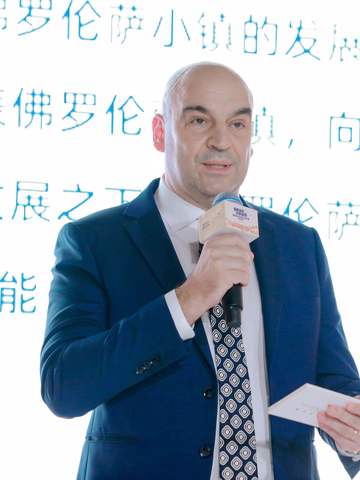畅游金秋•欢购浦东 佛罗伦萨小镇开启浦东金秋购物旅游季，预热2024春夏上海时装周 传递可持续风尚，助力公益事业