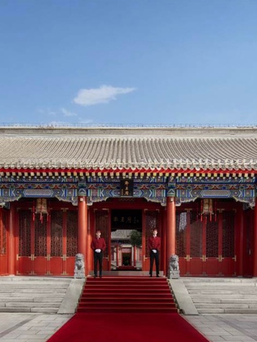 风格旅程再启 卡地亚全新LE VOYAGE RECOMMENCÉ高级珠宝展