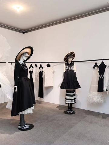 JORYA二零二四春夏新季发布会华丽启幕 筑构浪漫美学，探索“感官浪漫”时刻