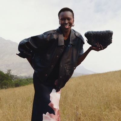 & Other Stories 推出 2024 春夏“创造无限”系列 由模特 Alek Wek 领衔演绎
