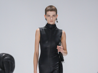 Acne Studios发布2024秋冬女装系列  