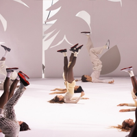 Christian Louboutin路铂廷携The Loubi Show音乐舞蹈盛典，于巴黎特里亚侬宫盛大揭幕2024秋冬女士系列及Our Angels胶囊系列