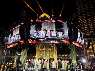 ICONSIAM“传奇泰国年 2024 新年倒计时活动：团结与欢庆盛况”