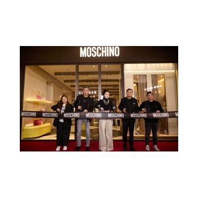 MOSCHINO上海静安嘉里中心旗舰店盛大开幕