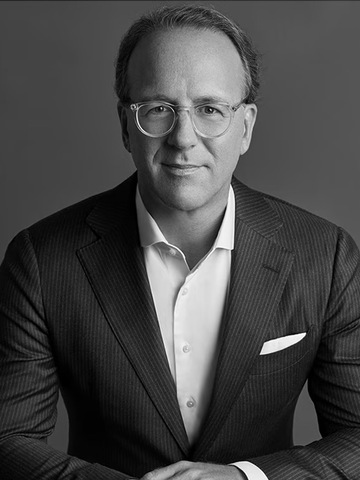 红秀GRAZIA对话雅诗兰黛集团执行总裁Stéphane de La Faverie 深植中国本土市场 引领香水行业未来