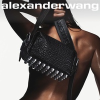 alexanderwang 经典包袋 ROCCO 化身 RICCO， 携全新标志性金属饰钉重磅登场